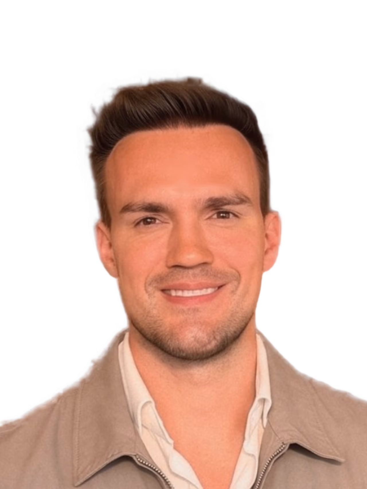 Robert Schröder, Gründer der LastOS GmbH, Porträt vor hellem Hintergrund.